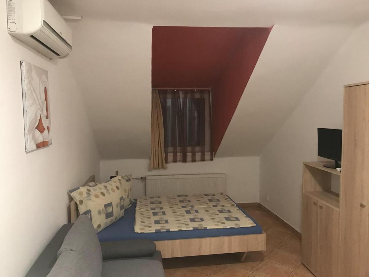 Apartament Famvarga Apartmanhaz Balatonfenyves Zewnętrze zdjęcie