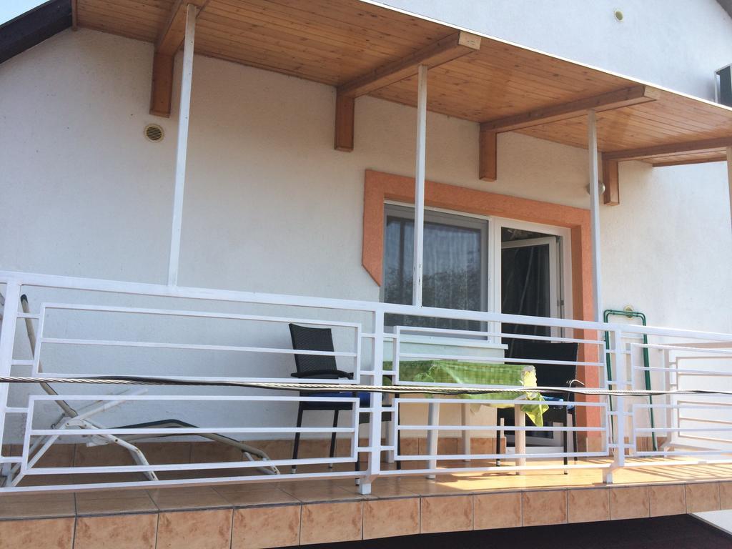 Apartament Famvarga Apartmanhaz Balatonfenyves Zewnętrze zdjęcie