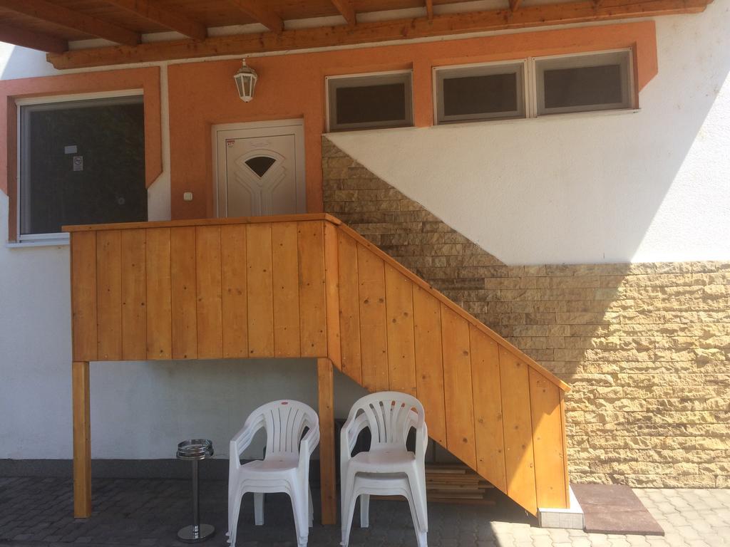 Apartament Famvarga Apartmanhaz Balatonfenyves Zewnętrze zdjęcie