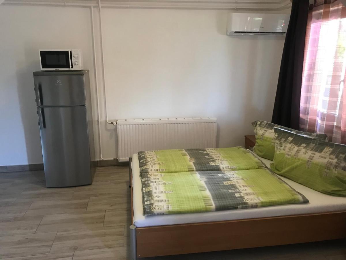 Apartament Famvarga Apartmanhaz Balatonfenyves Zewnętrze zdjęcie